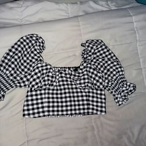 Checkered ruffled crop top